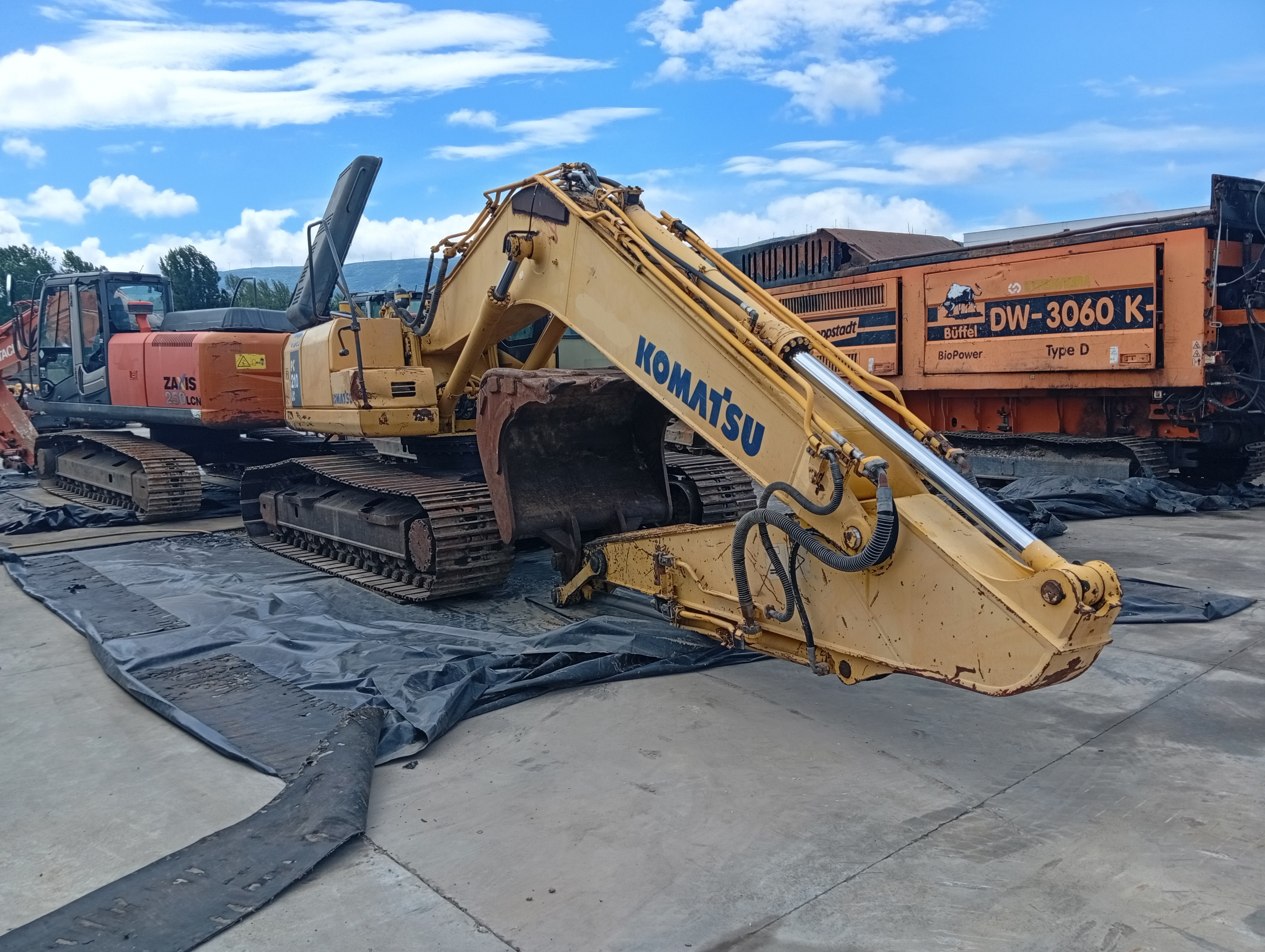 KOMATSU PC210-7
