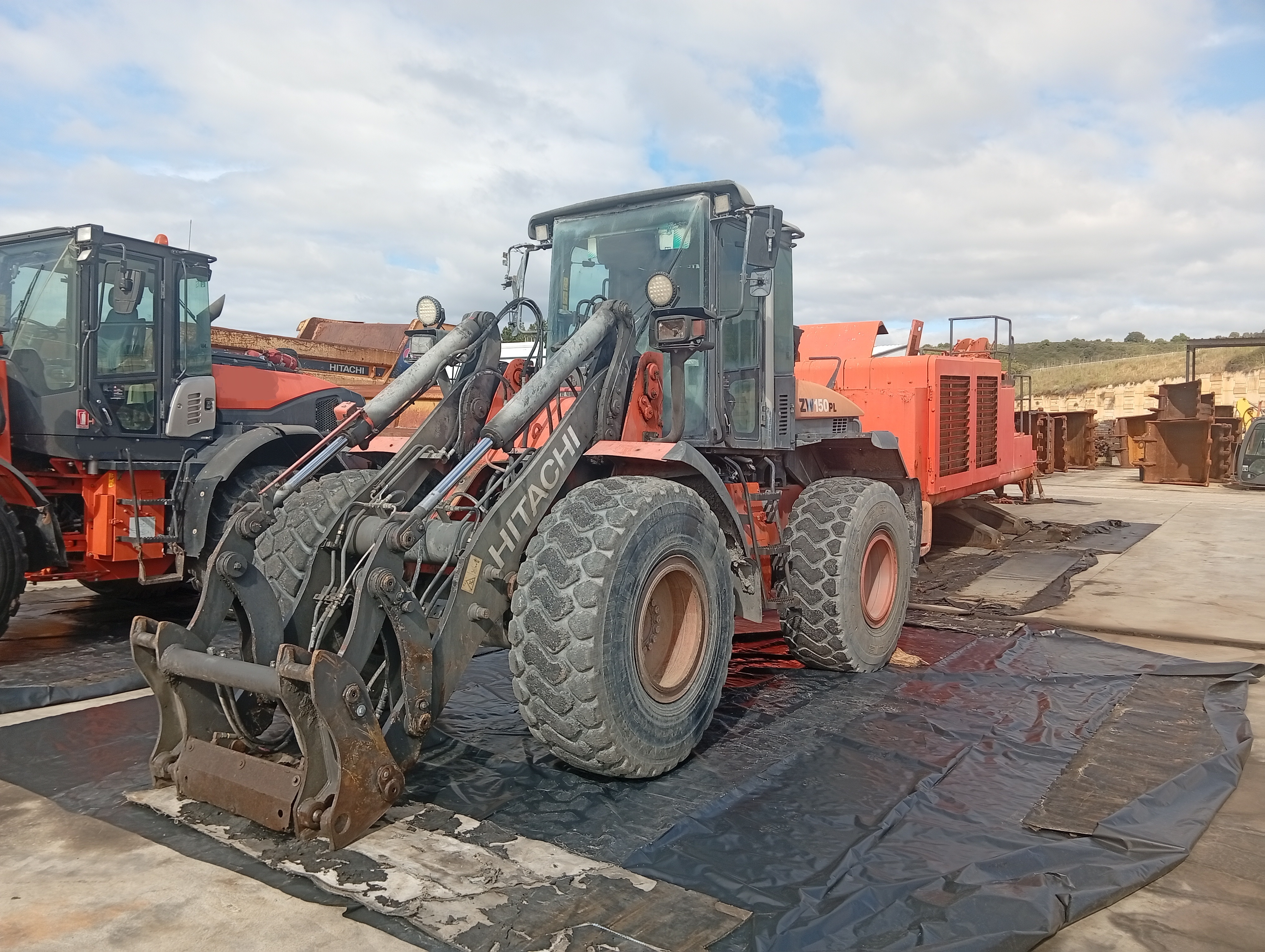 CARGADORA HITACHI ZW150PL