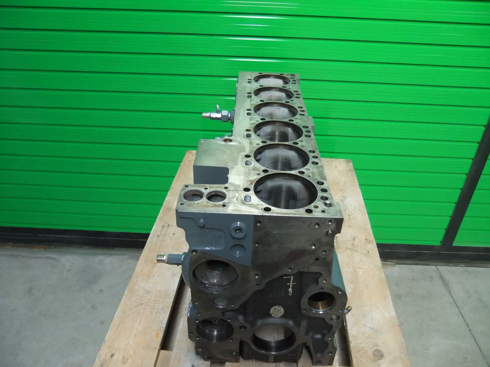 Engine CUMMINS C8.3
