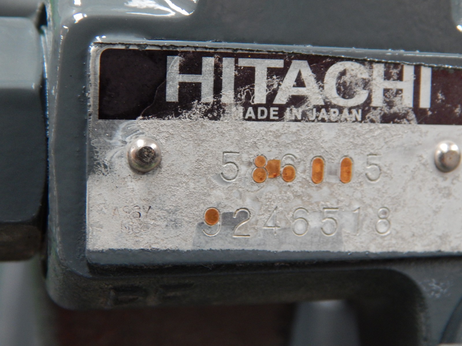 Valve HITACHI ZX210-3  225-3  240-3
