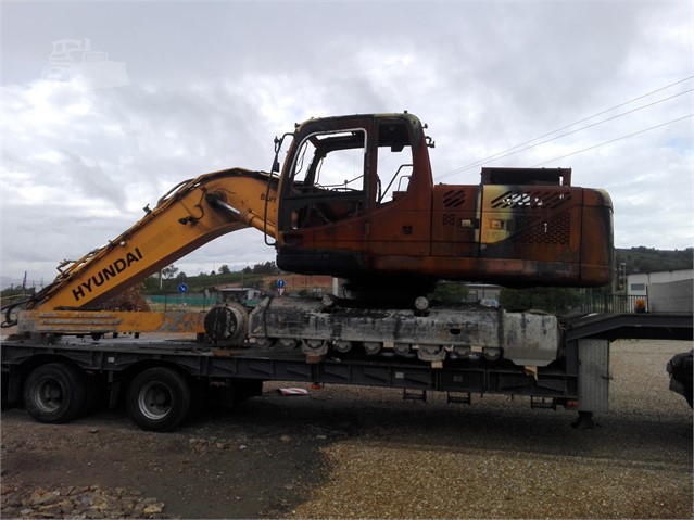 Excavadoras de cadenas HYUNDAI ROBEX 220 LC-9