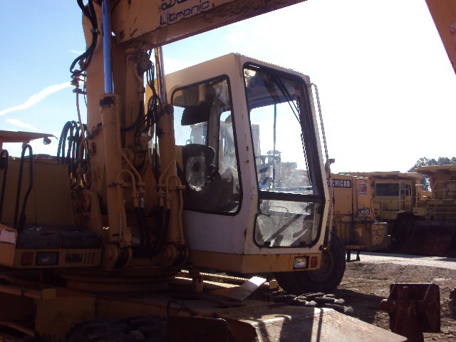 Other LIEBHERR R902