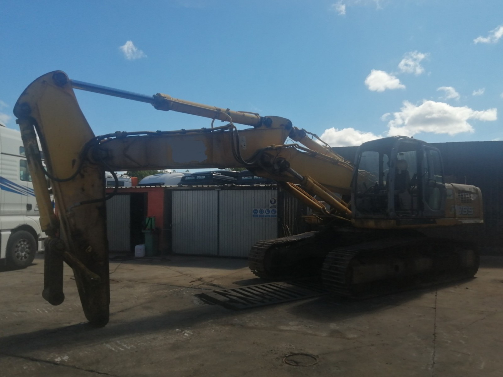 EXCAVADORA NEW HOLLAND E385 TIER III
